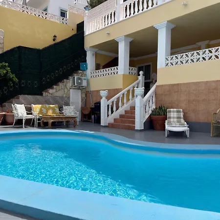 Villa Costa Adeje 阿德耶