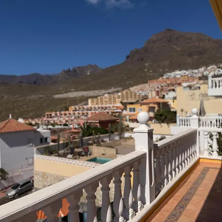 Villa Costa Adeje 阿德耶