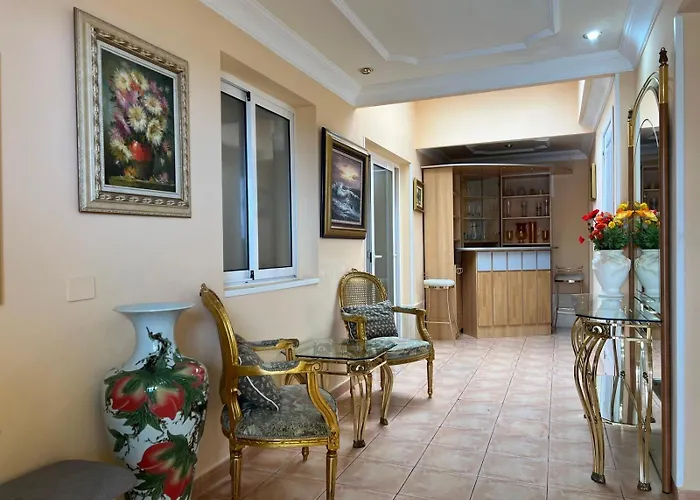 Villa Costa Adeje 别墅 *