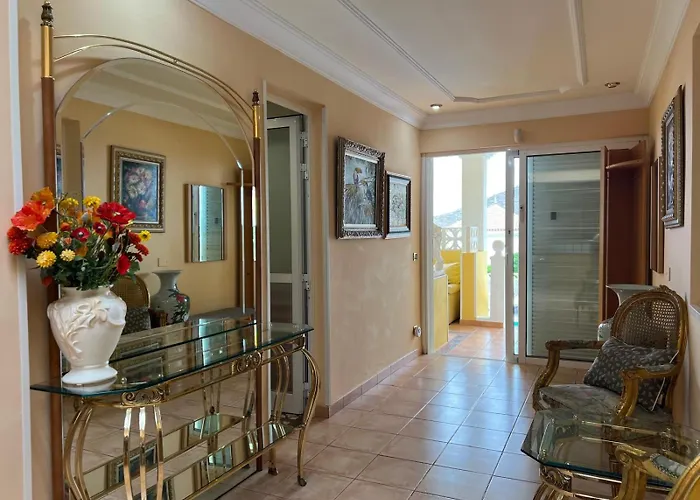 Villa Costa Adeje * 阿德耶