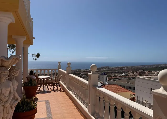 Villa Costa Adeje 别墅 *